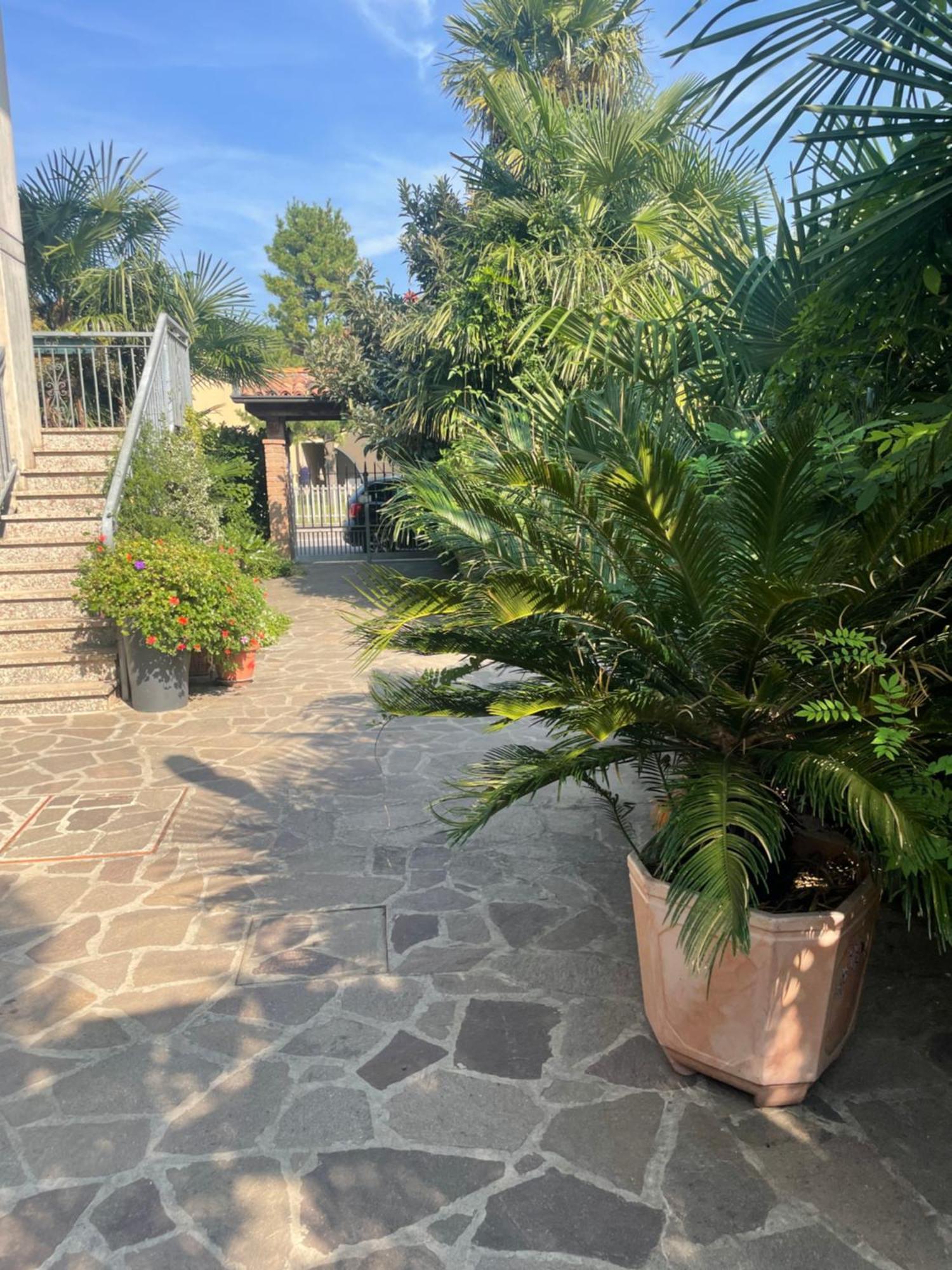 Il Giardino Di Emilia - Intero Appartamento In Villa Con Giardino Privato E Piscina Estiva Pontirolo Nuovo エクステリア 写真