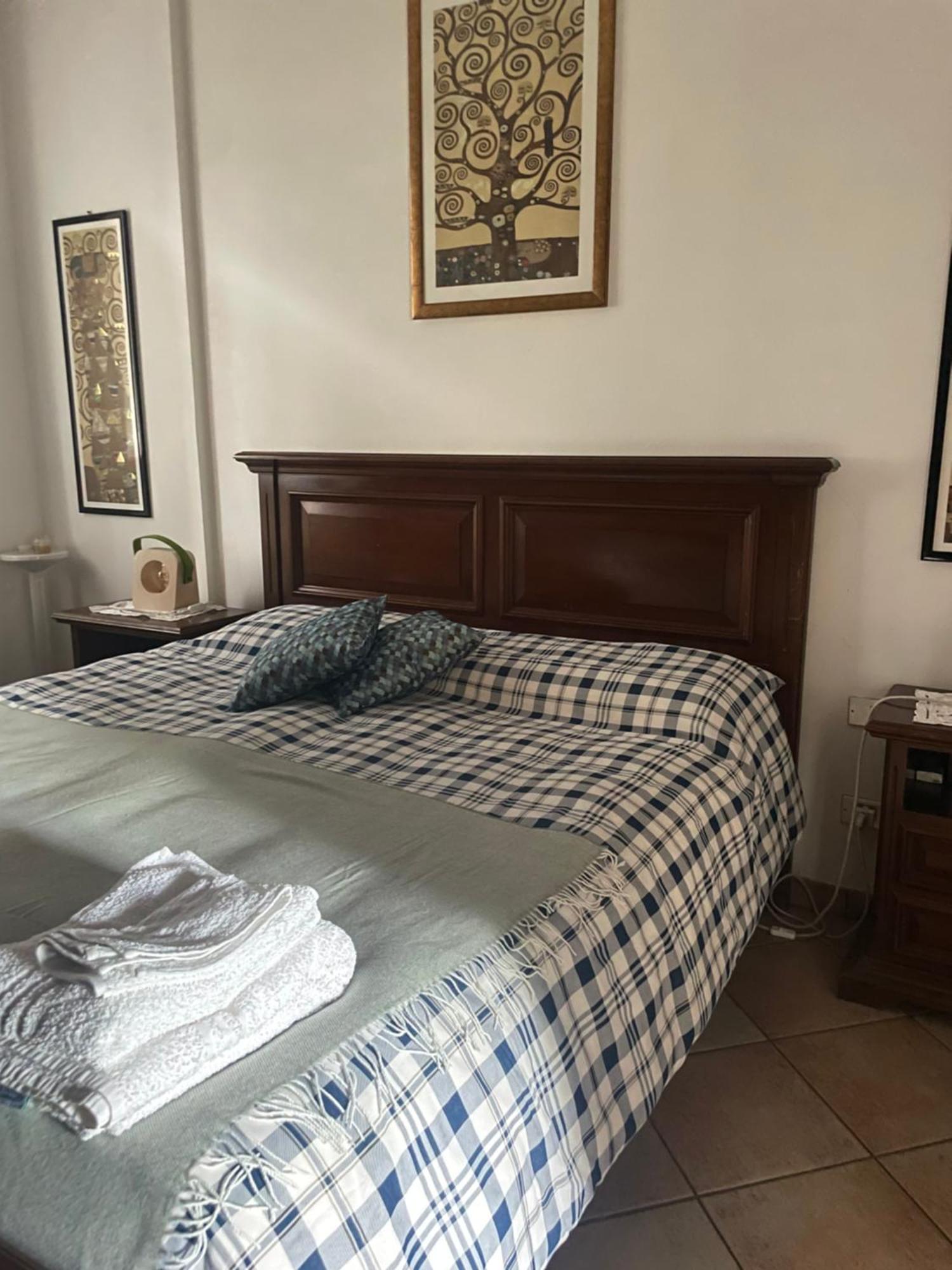 Il Giardino Di Emilia - Intero Appartamento In Villa Con Giardino Privato E Piscina Estiva Pontirolo Nuovo エクステリア 写真